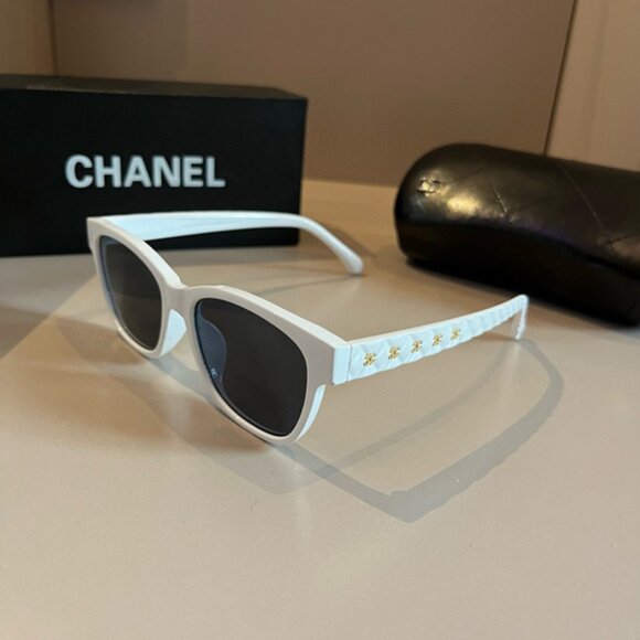 CHANEL Women\'s White Sunglasses main image 4